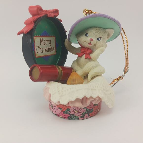 LUSTRE FAME LTD Vintage Xmas Ornaments Dated 1995 (Lot of 4) - Picture 8 of 10